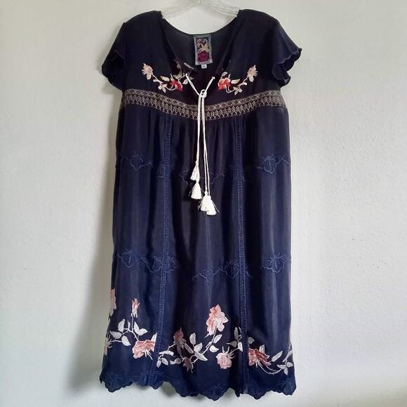 JOHNNY WAS Embroidered Dress Blue Bouquet Floral SZ M Peasant Flutter Empire - Picture 10 of 10